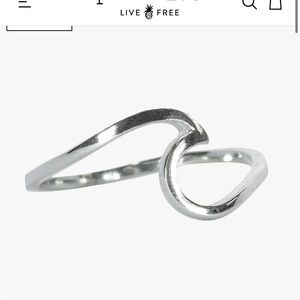 NWT Pura Vida Wave Ring Size 7